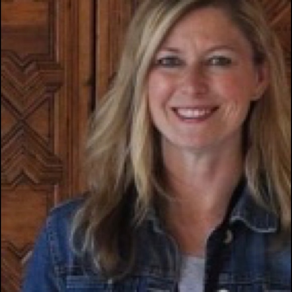 Meet your Posher, Ildiko - Picture 1 of 1